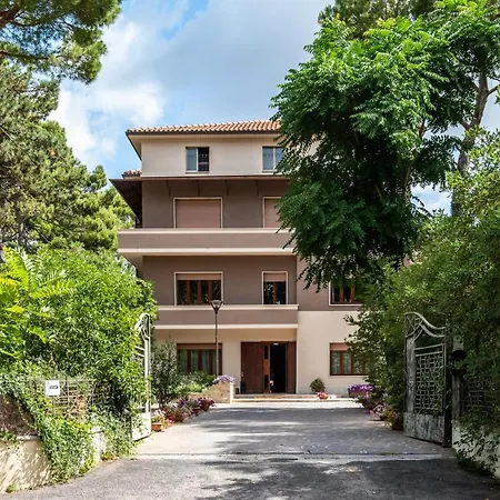 Dei Pini Hotel